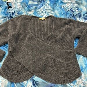 Women's Gray Sweater ( box C)